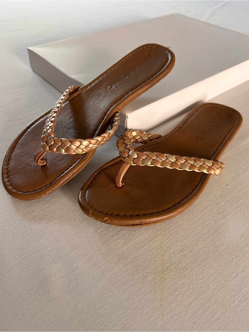 Billabong Braided Metallic Rose Gold Flip Flop Sandals Women’s Size 7